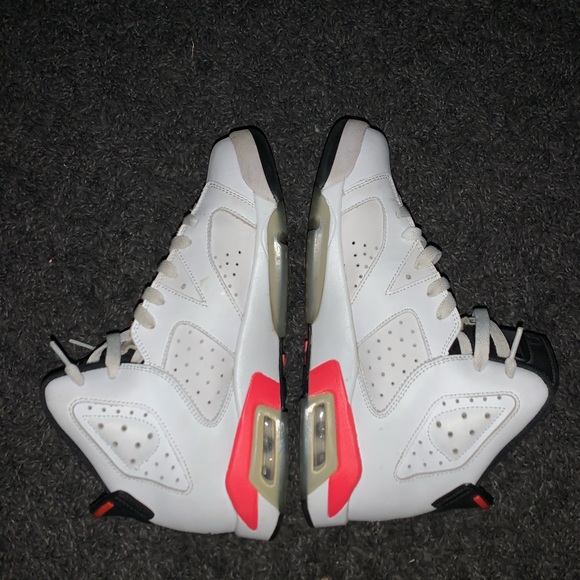 Jordan Infared 6’s - Picture 6 of 8